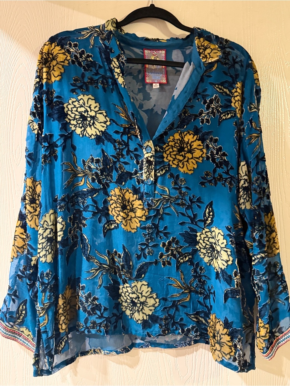 Johnny Was Cadeki Stila Velvet Burnout Blouse